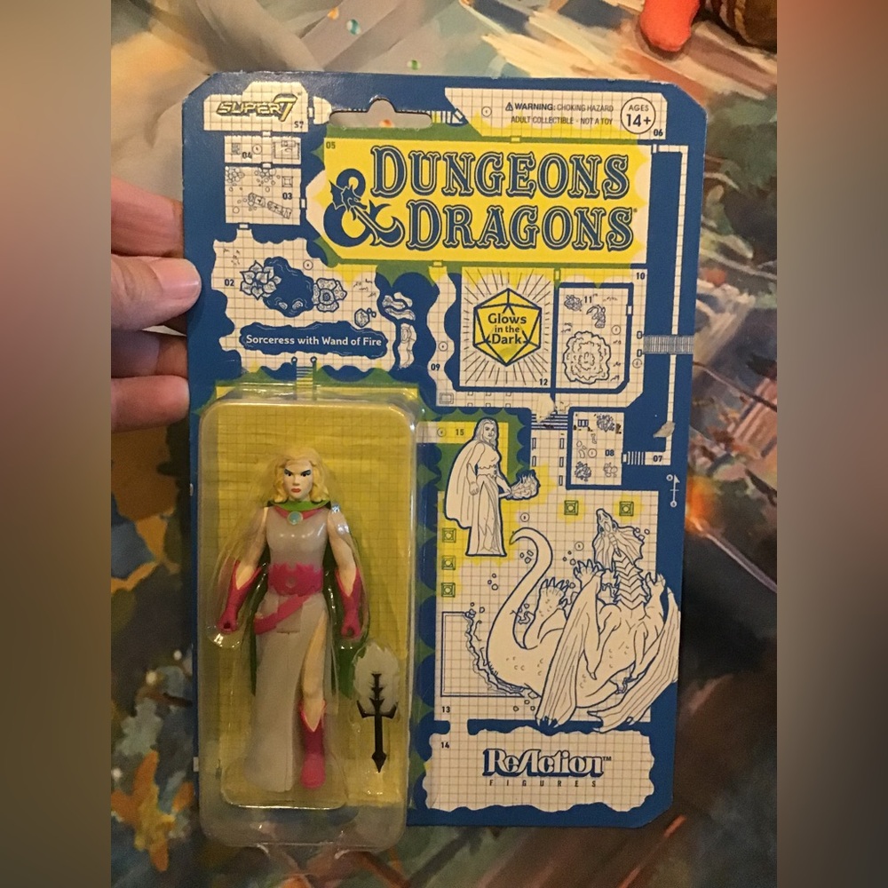 Dungeons & dragons reflection figures sorceress with wand of fire 3.75in-NEW